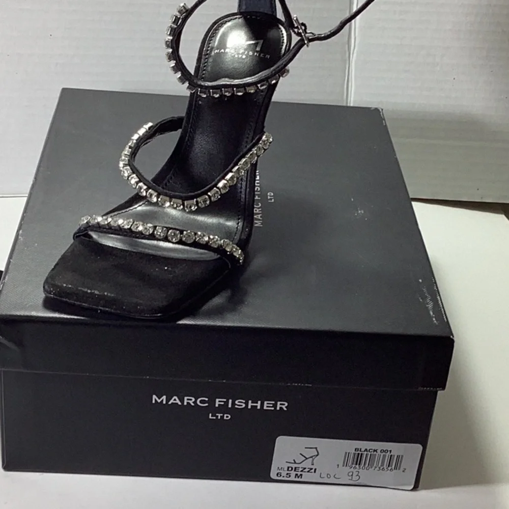 Dezzi Rhinestone Ankle Strap Sandal